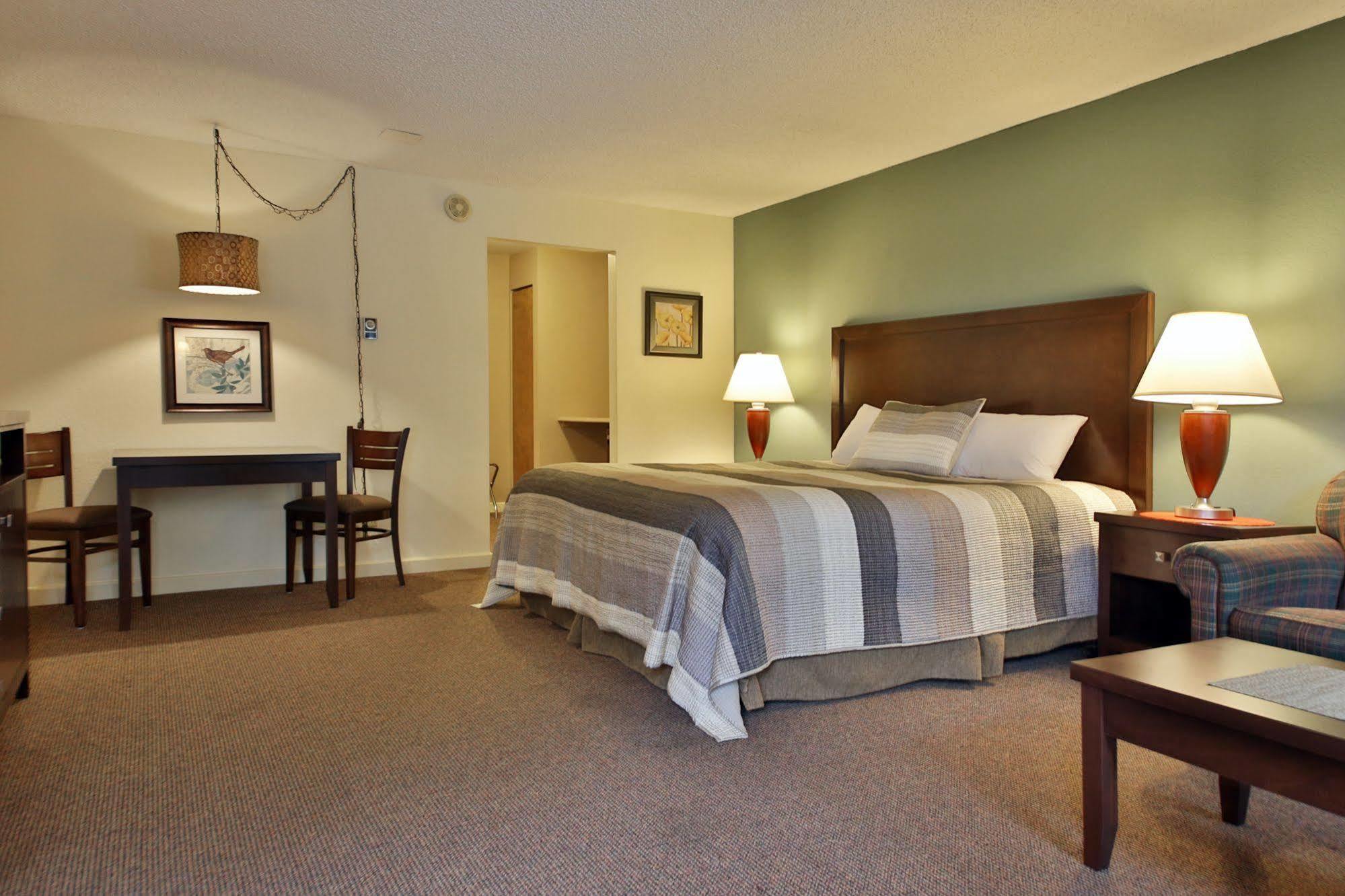 Harbor Inn Freeland Экстерьер фото